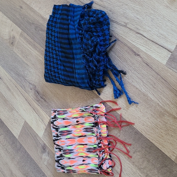 Scarf Bundle - Picture 5 of 8